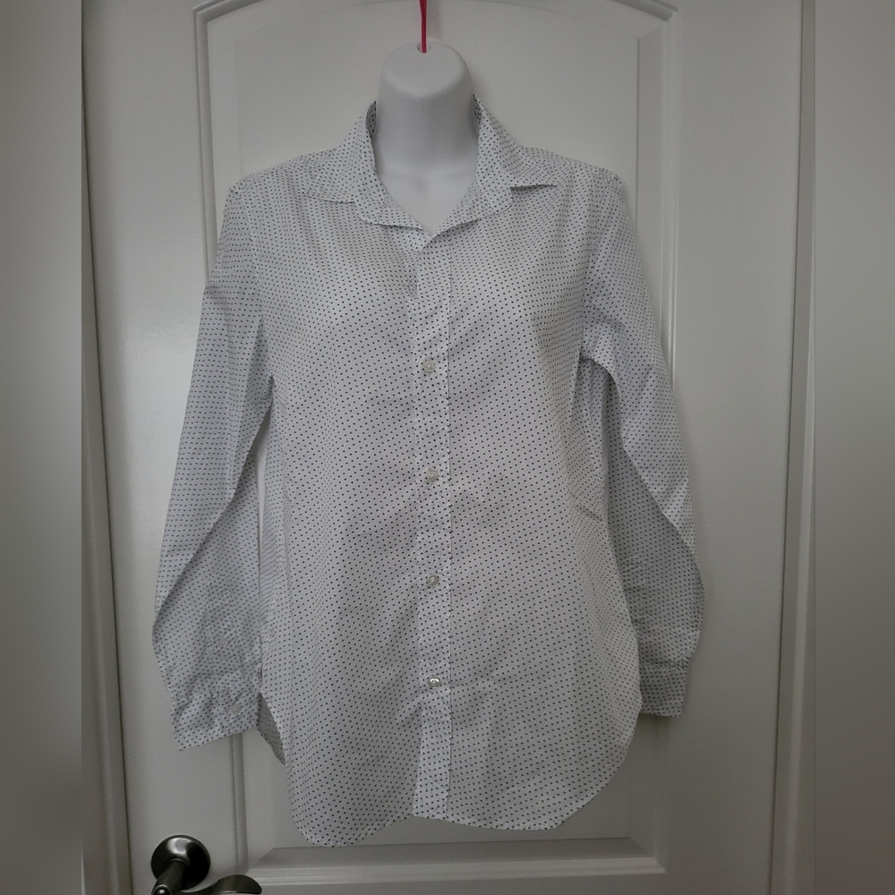 Frank & Eileen Button Up Shirt size S.